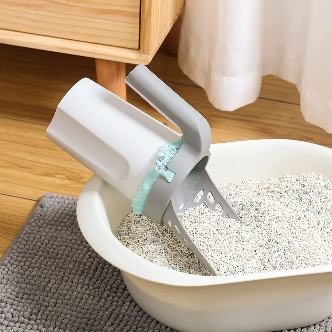 Cat Litter Scooper with Built-In Bags™